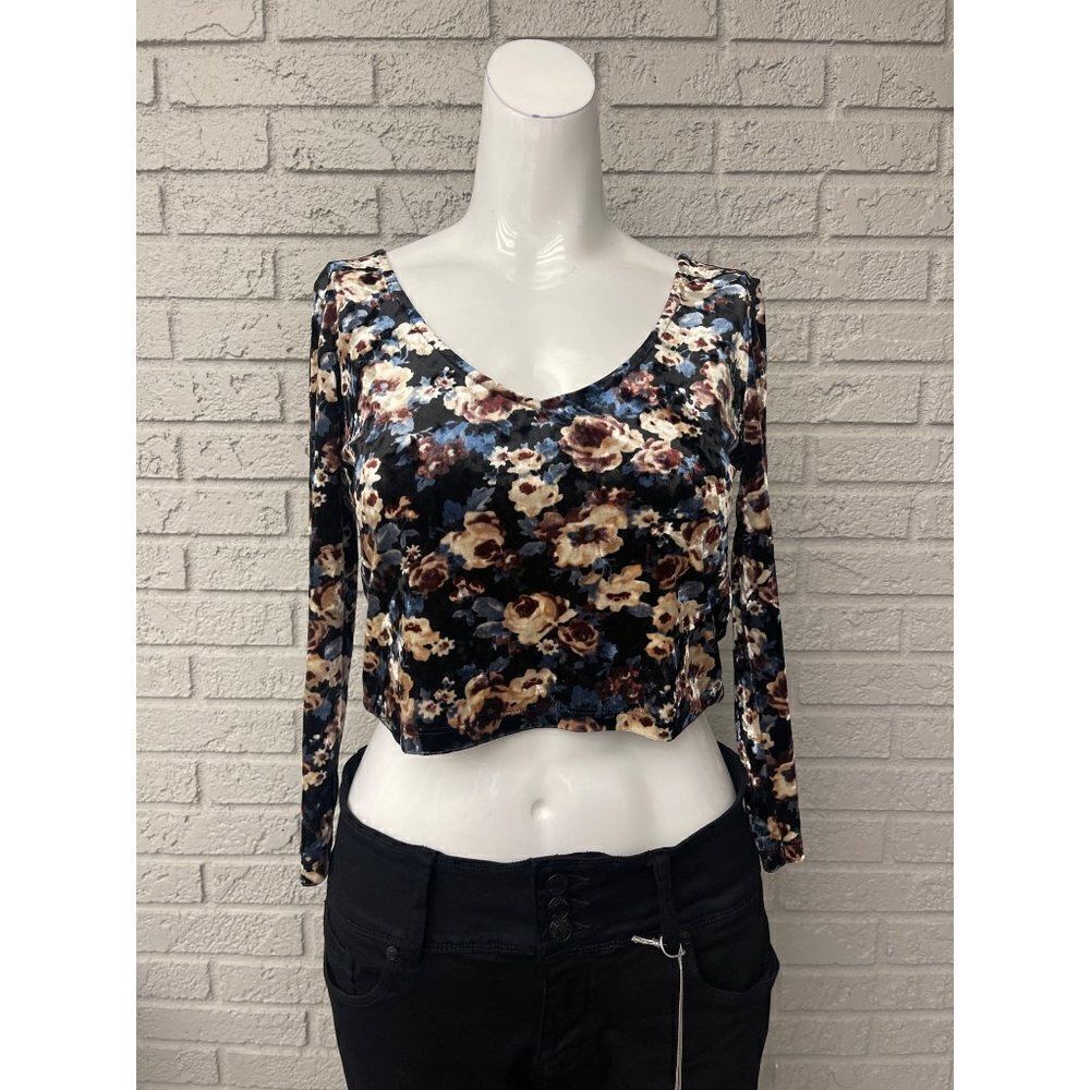 Forever 21 Floral Velour Long Sleeve Cropped Top Size M